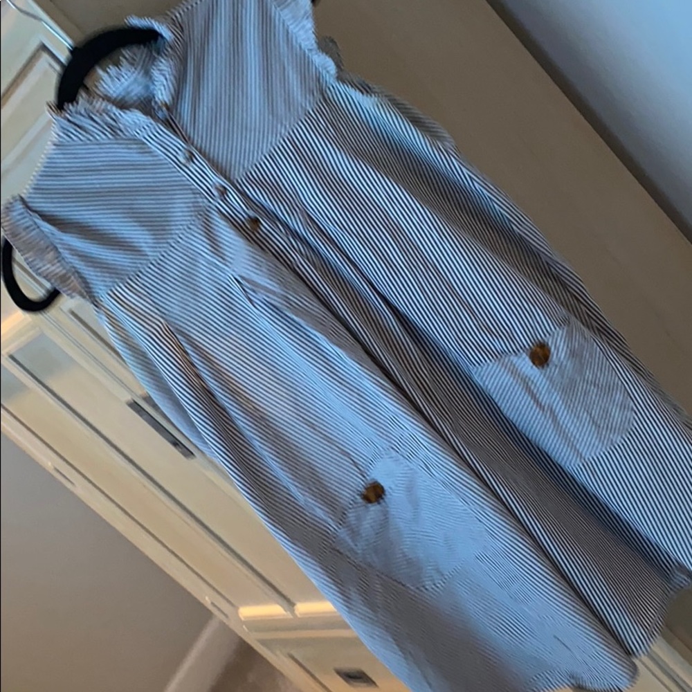 Size small tramp beach coverup gray and white